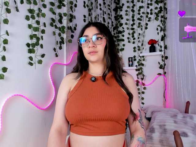 Samii-Evans live cam on BongaCams