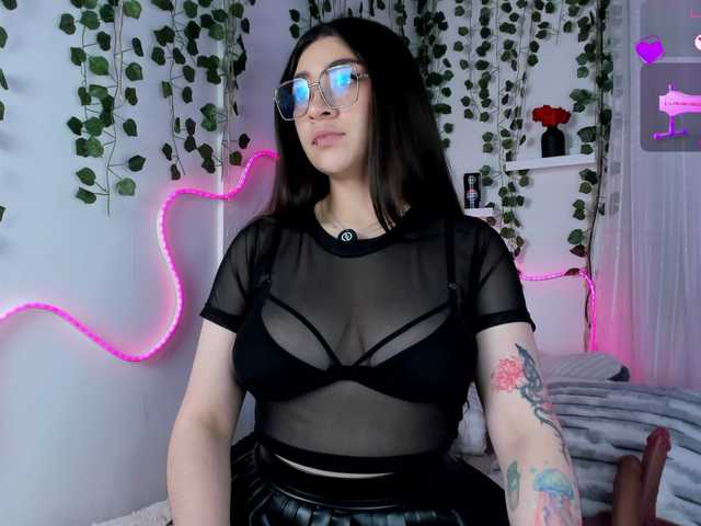 Samii-Evans live cam on BongaCams