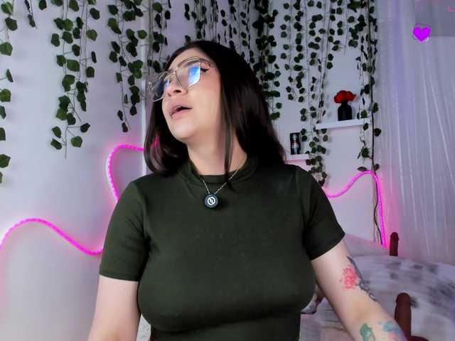 Samii-Evans live cam on BongaCams