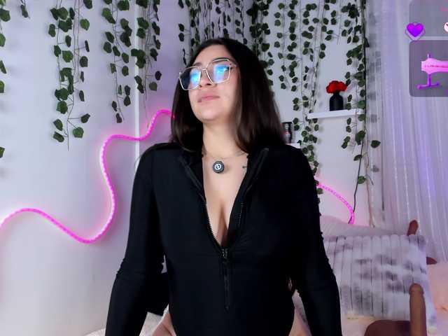 Samii-Evans live cam on BongaCams