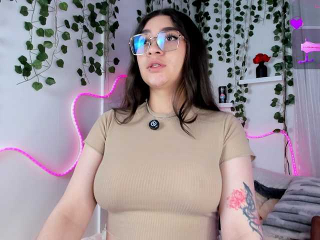Samii-Evans live cam on BongaCams