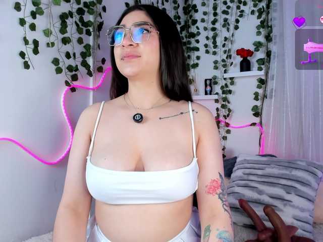 Samii-Evans live cam on BongaCams