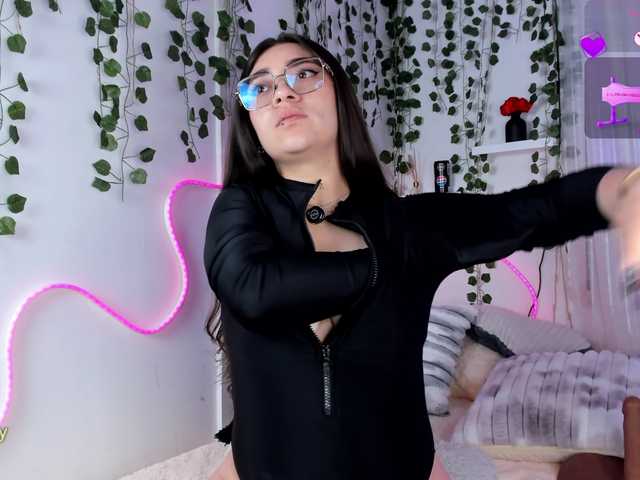 Samii-Evans live cam on BongaCams