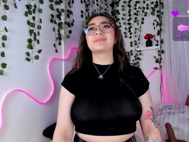 Samii-Evans live cam on BongaCams