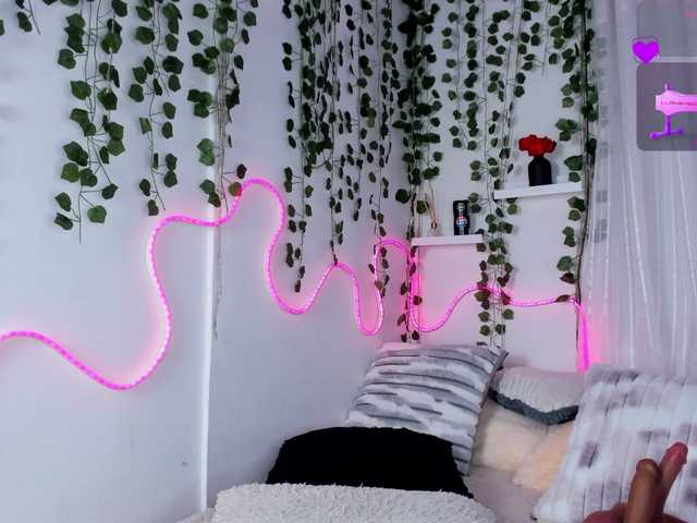 Samii-Evans live cam on BongaCams