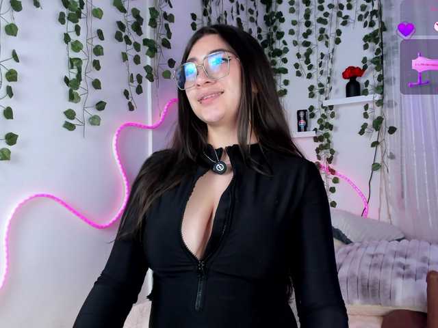 Samii-Evans live cam on BongaCams