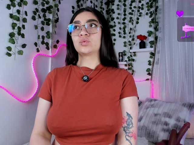 Samii-Evans live cam on BongaCams