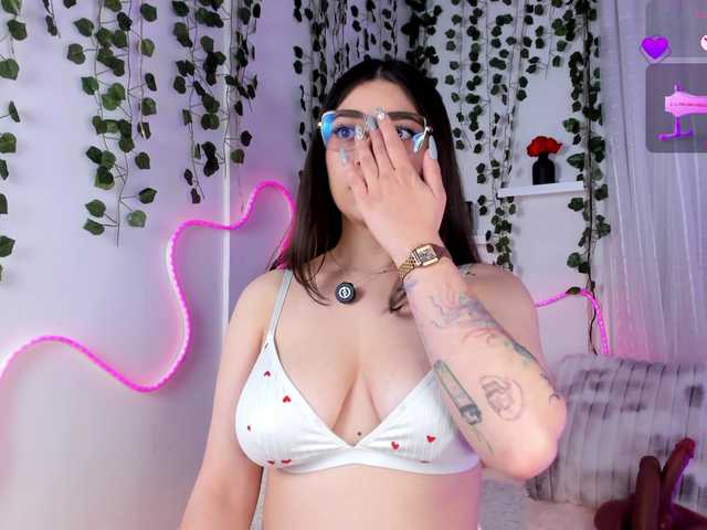 Samii-Evans live cam on UnifiedCams