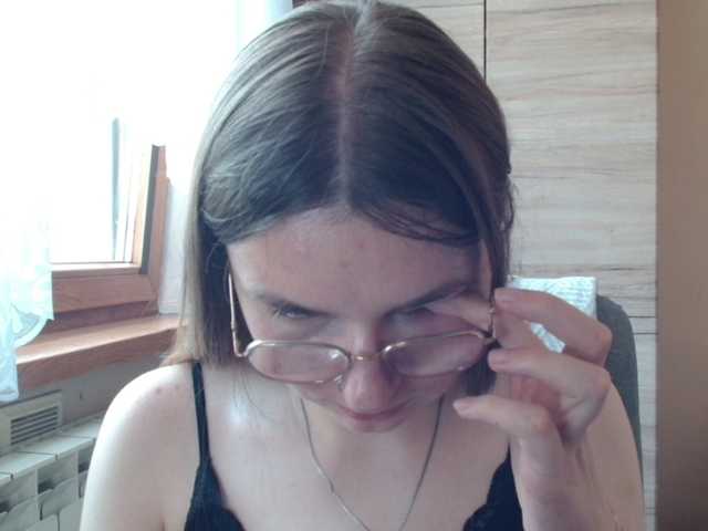 Ellyxcute live cam on BongaCams
