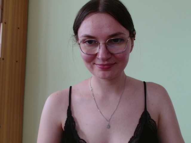 Ellyxcute live cam on BongaCams