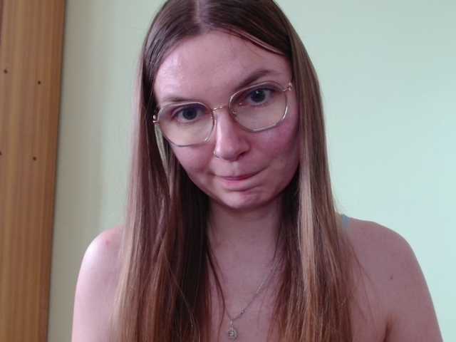 Ellyxcute live cam on BongaCams