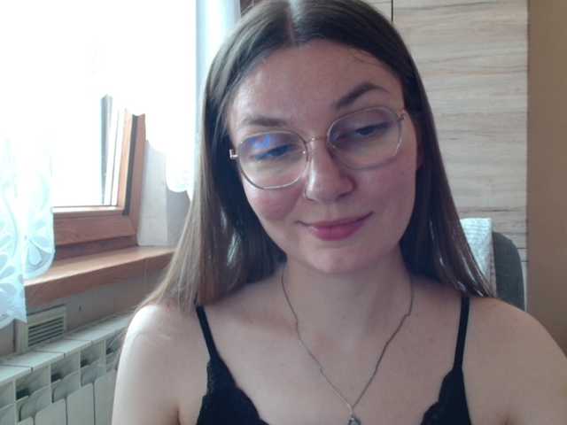 Ellyxcute live cam on BongaCams