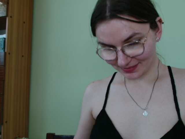 Ellyxcute live cam on BongaCams
