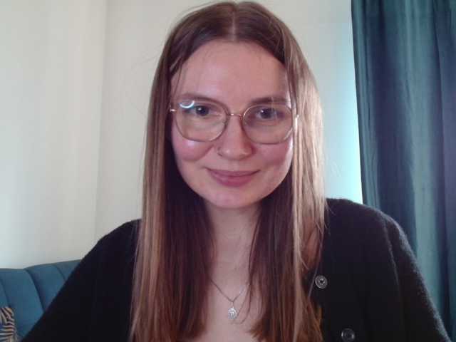 Ellyxcute live cam on BongaCams