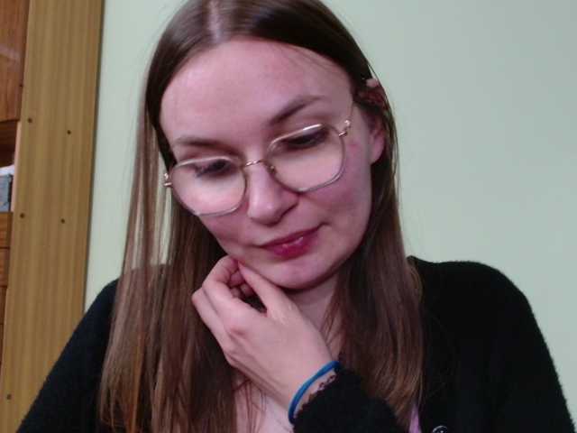 Ellyxcute live cam on BongaCams