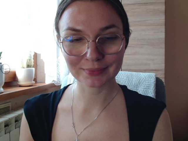 Ellyxcute live cam on BongaCams