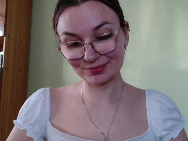 Ellyxcute, live now on BongaCams