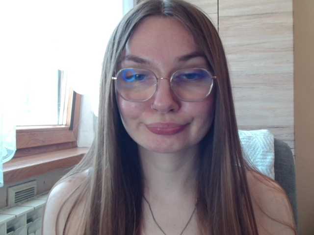 Ellyxcute live cam on BongaCams