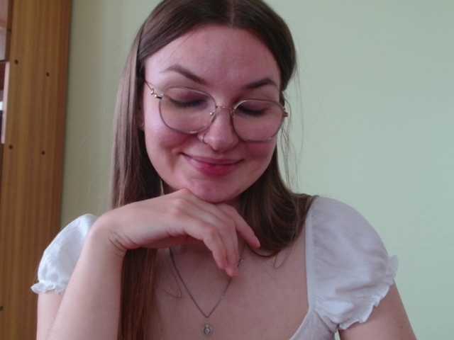 Ellyxcute live cam on BongaCams