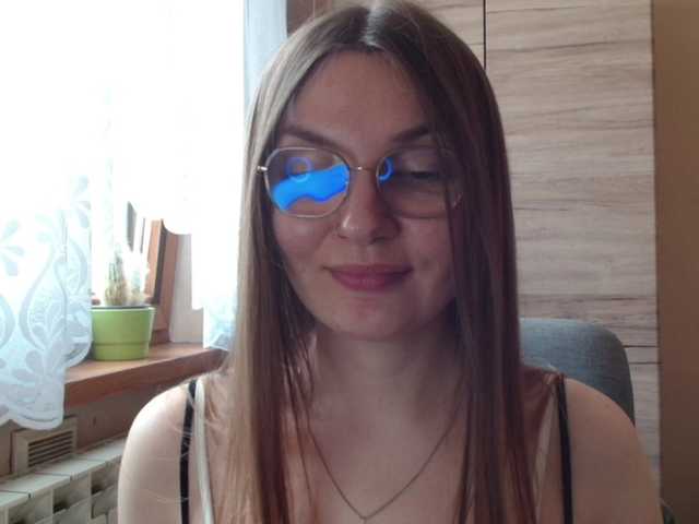Ellyxcute live cam on BongaCams