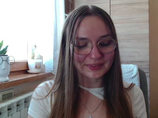 Ellyxcute live cam on BongaCams