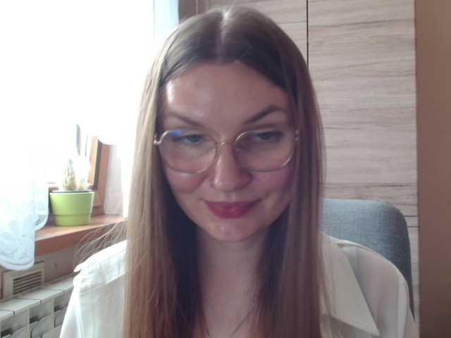 Ellyxcute live cam on BongaCams