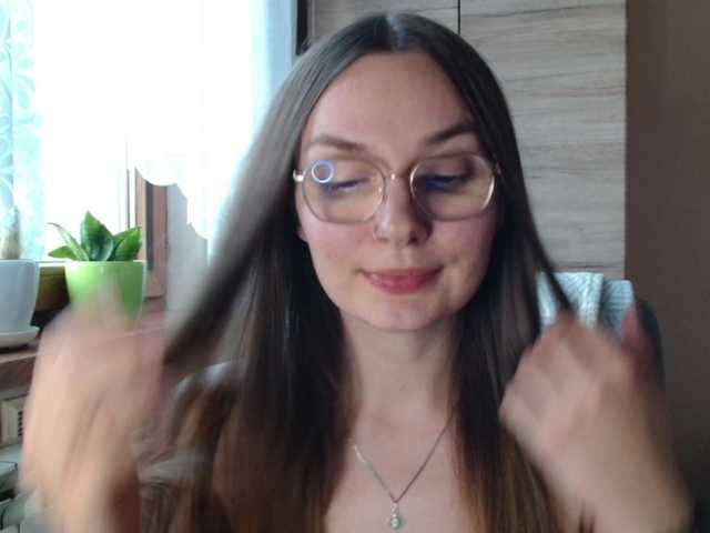 Ellyxcute live cam on BongaCams