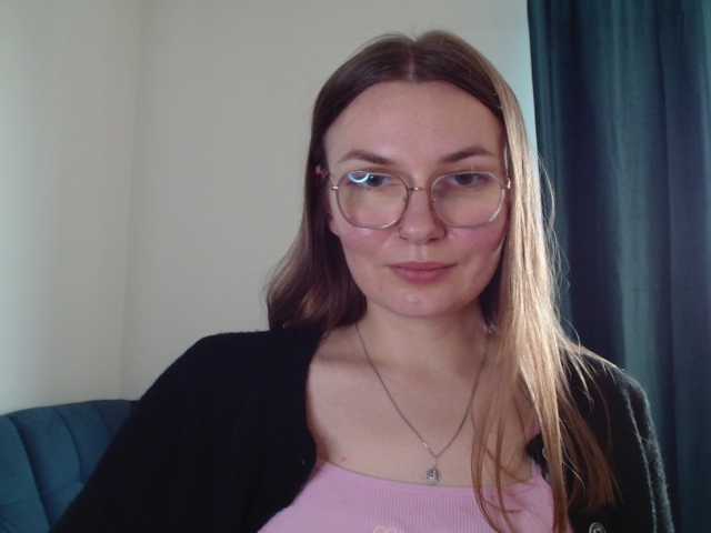 Ellyxcute live cam on BongaCams