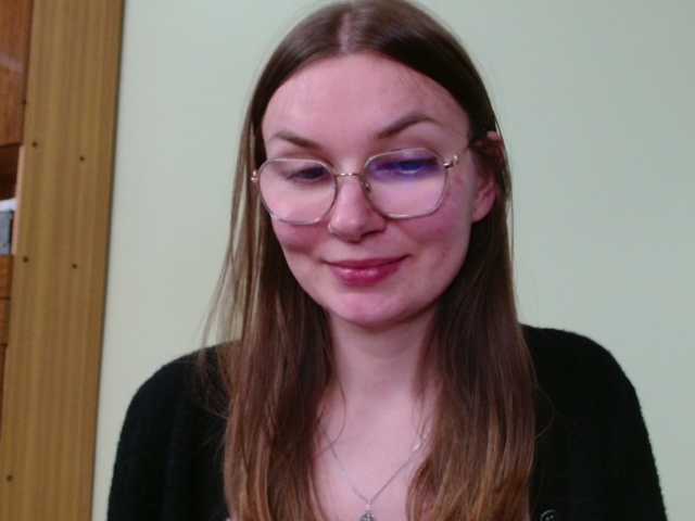 Ellyxcute live cam on BongaCams