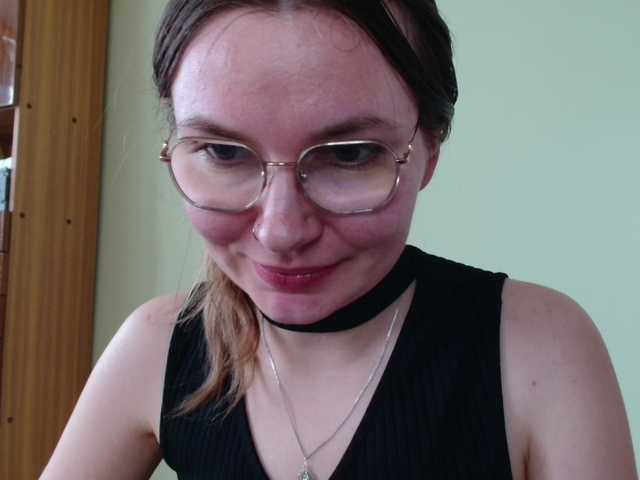 Ellyxcute live cam on BongaCams