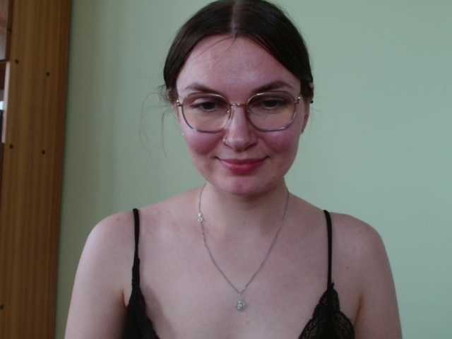 Ellyxcute live cam on BongaCams