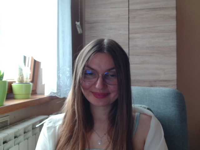 Ellyxcute live cam on BongaCams