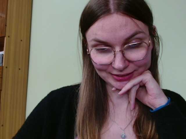 Ellyxcute live cam on BongaCams