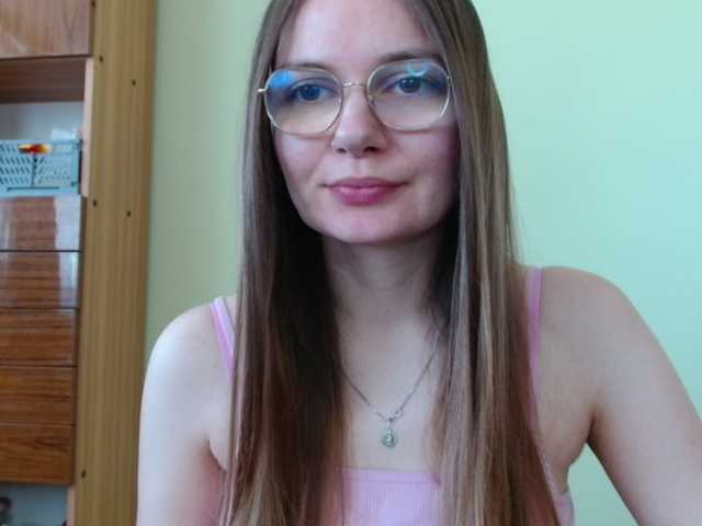Ellyxcute live cam on BongaCams