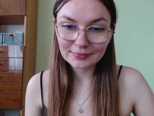 Ellyxcute live cam on BongaCams