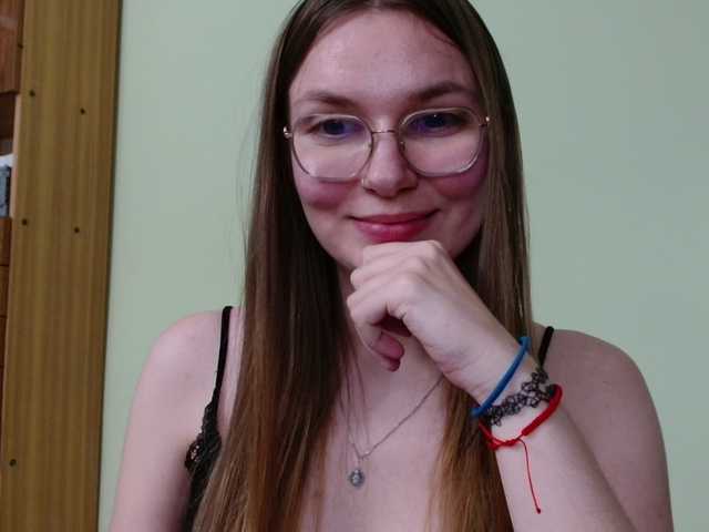 Ellyxcute live cam on BongaCams