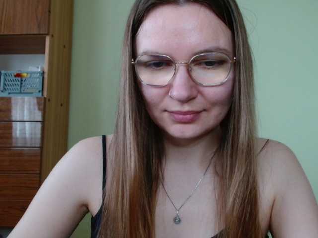 Ellyxcute live cam on BongaCams