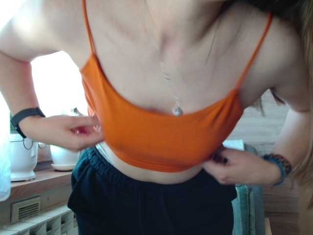 Ellyxcute, en vivo ahora en BongaCams