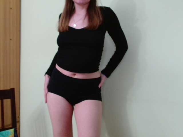 Ellyxcute live cam on BongaCams