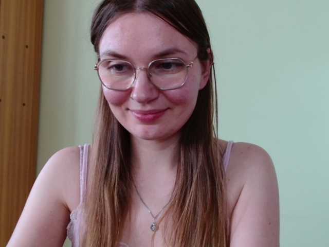 Ellyxcute live cam on BongaCams