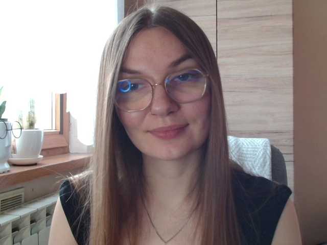 Ellyxcute live cam on BongaCams