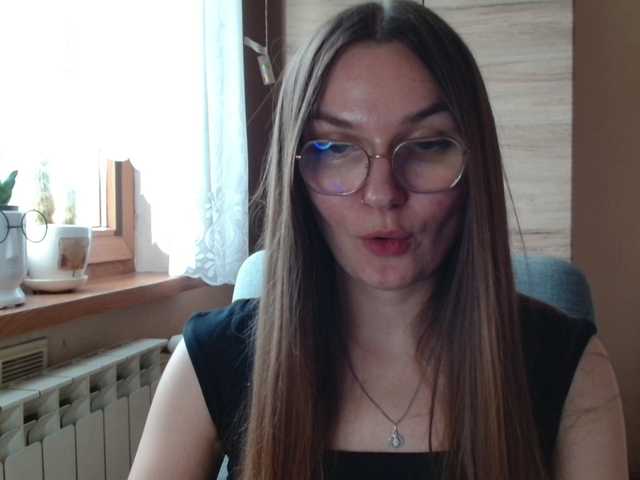 Ellyxcute live cam on BongaCams
