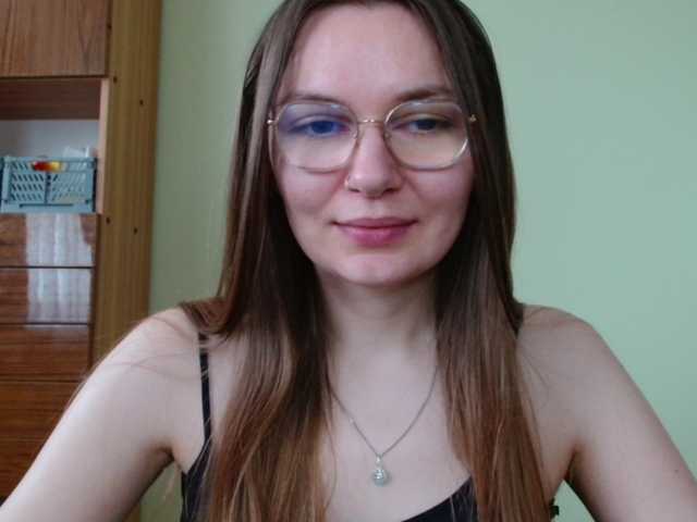 Ellyxcute live cam on BongaCams