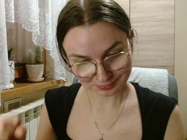 Ellyxcute live cam on BongaCams