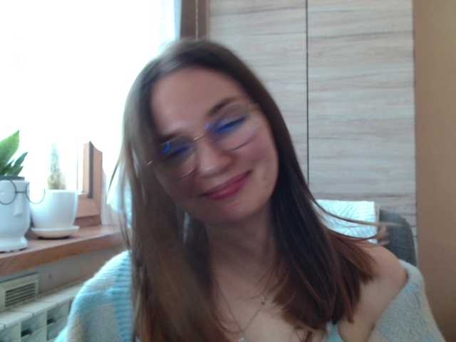Ellyxcute — live female cam