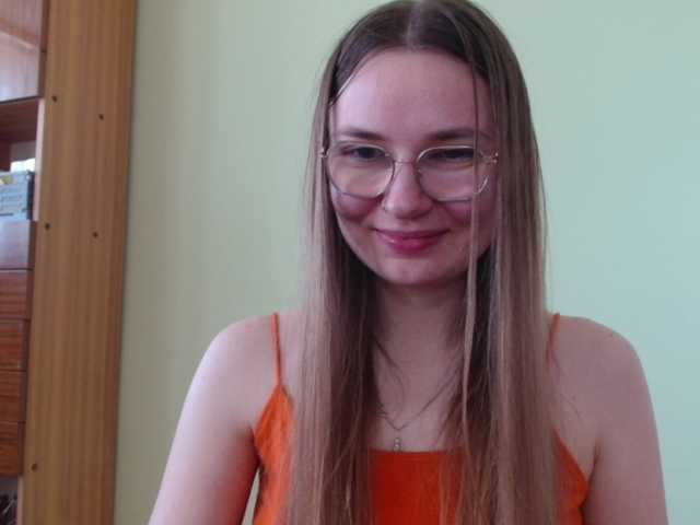 Ellyxcute live cam on BongaCams