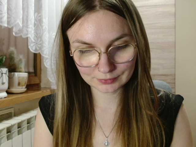 Ellyxcute live cam on BongaCams