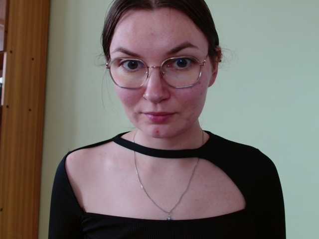 Ellyxcute live cam on BongaCams