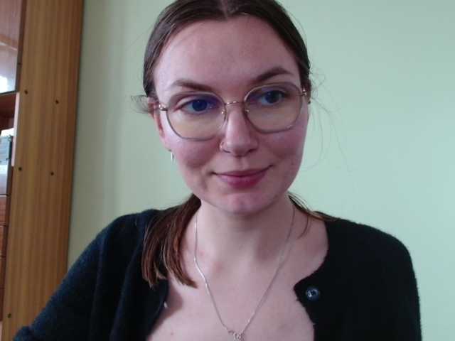 Ellyxcute, live now on BongaCams