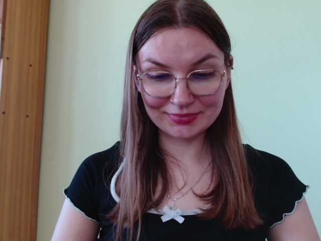 Ellyxcute live cam on BongaCams